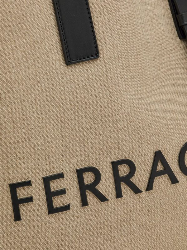 Ferragamo logo-embossed leather tote bag - Image 5