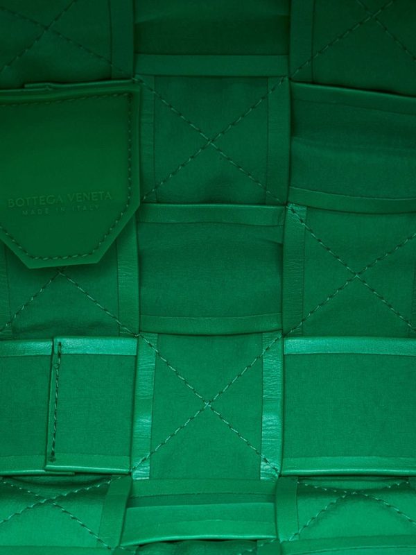 Bottega Veneta  2019-2023 Maxi Cassette crossbody bag - Image 5