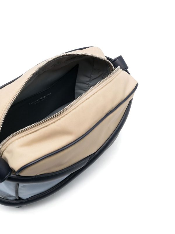 Alexander McQueen logo-print camera bag - Image 5