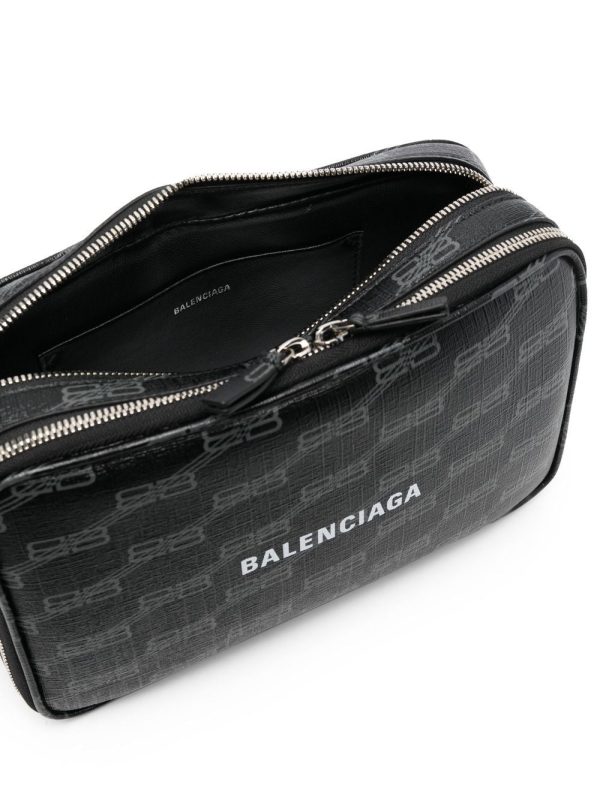 Balenciaga everyday pouch bag - Image 5