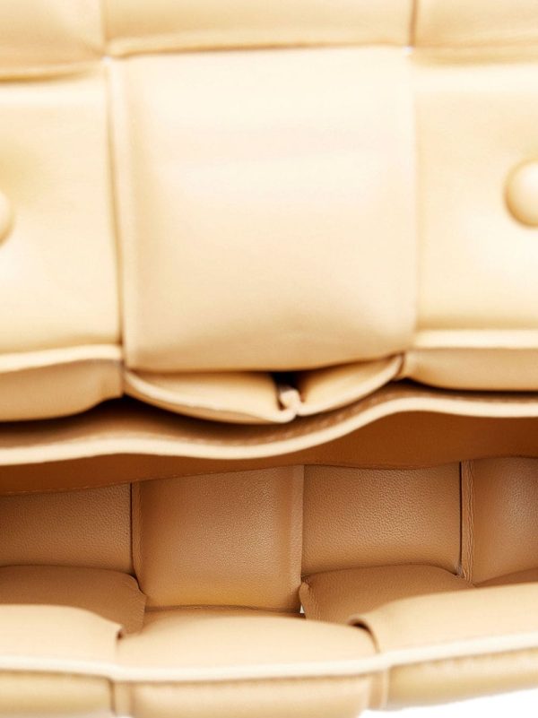 Bottega Veneta   Padded Cassette Chain two-way bag - Image 5