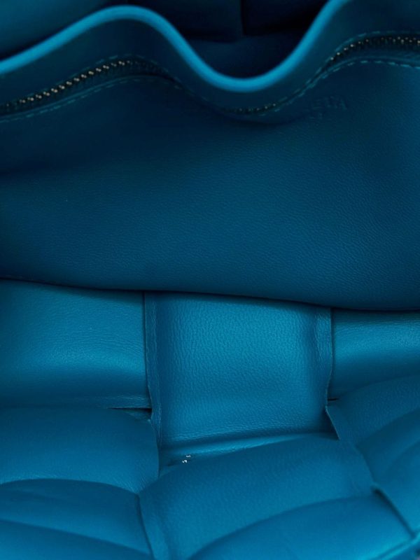 Bottega Veneta   Padded Cassette shoulder bag - Image 5