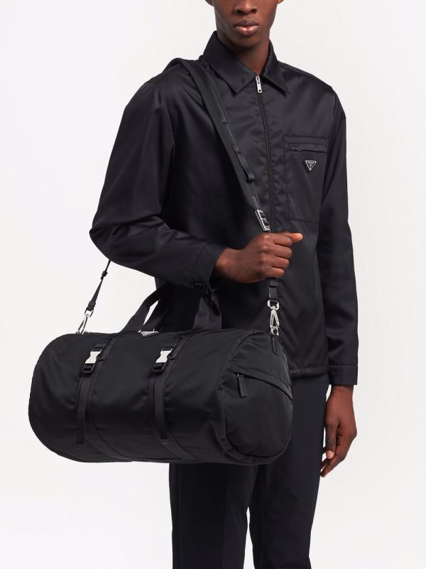 Prada triangle-logo duffle bag - Image 6