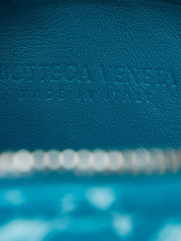 Bottega Veneta  mini Intrecciato Jodie tote bag - Image 6