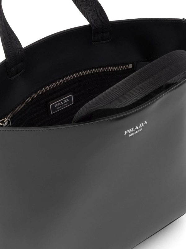 Prada logo-stamp leather tote bag - Image 6