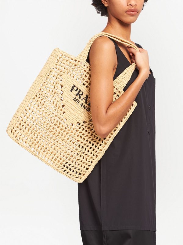 Prada woven-logo raffia tote bag - Image 6