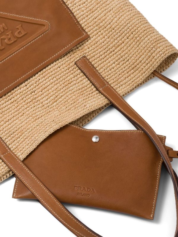 Prada triangle-logo raffia tote bag - Image 6