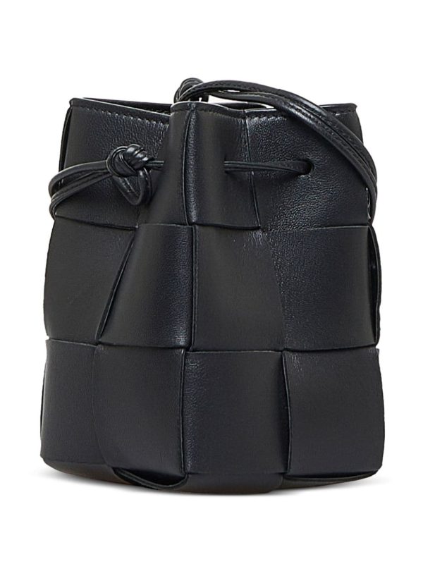 Bottega Veneta   mini Intrecciato Cassette bucket bag - Image 6
