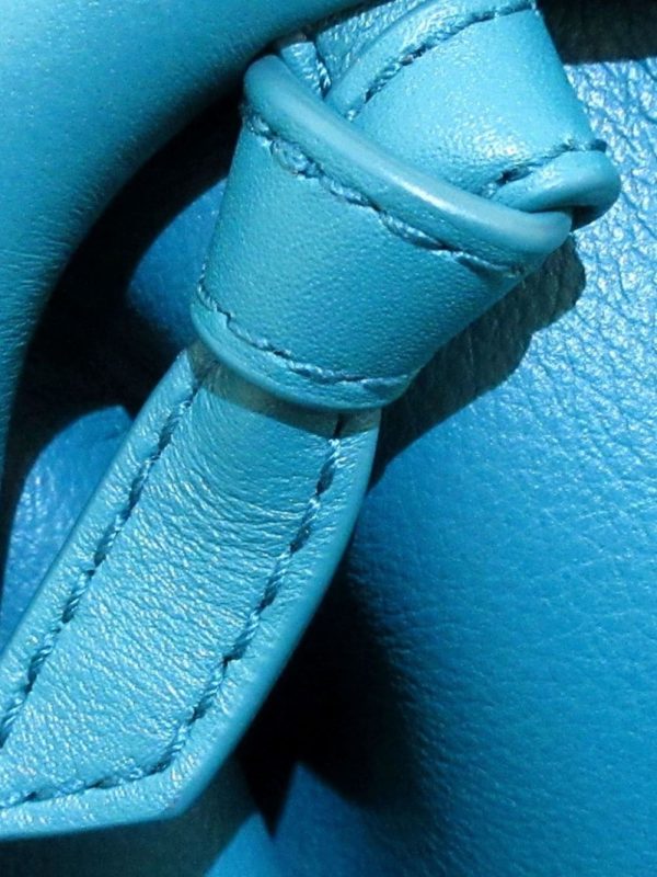 Bottega Veneta   Point leather crossbody bag - Image 7