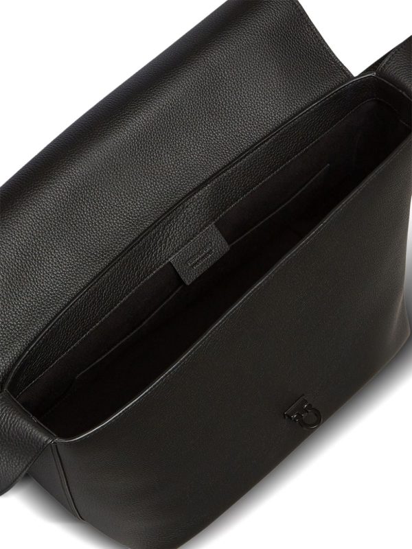Ferragamo Gancini-buckle leather messenger bag - Image 7